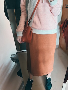 「アイテム（バッグ、オレンジ系）」を使った、ウェイツさん（レディース・163cm）の冬コーディネート