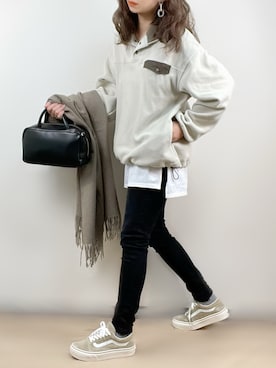 「RODE SKO」｜「アイテム（スウェット）」を使った、ange⭐︎さん（レディース・165cm）の冬コーディネート