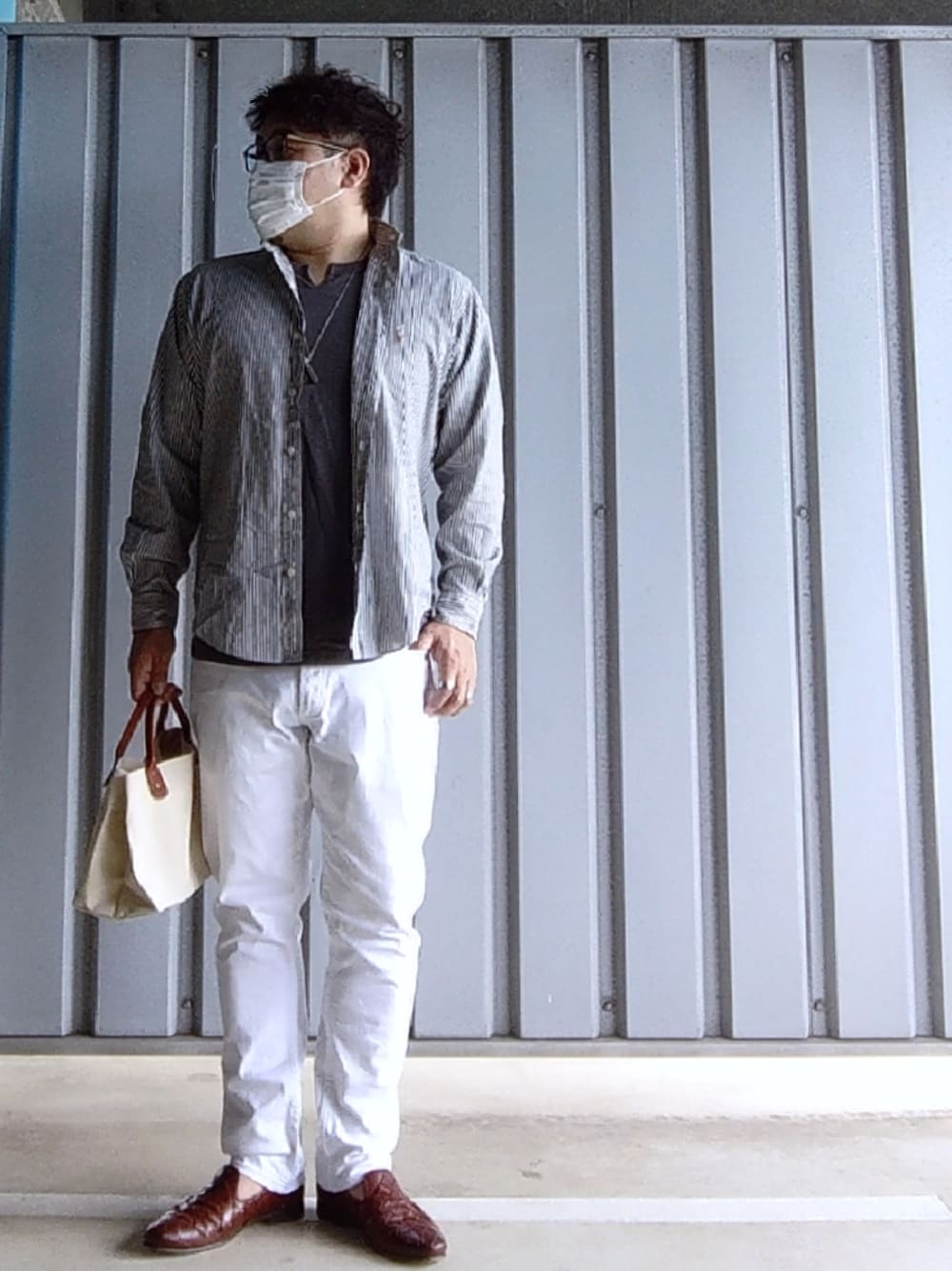DENHAMのデニムパンツ（ホワイト系）を使った人気ファッション 