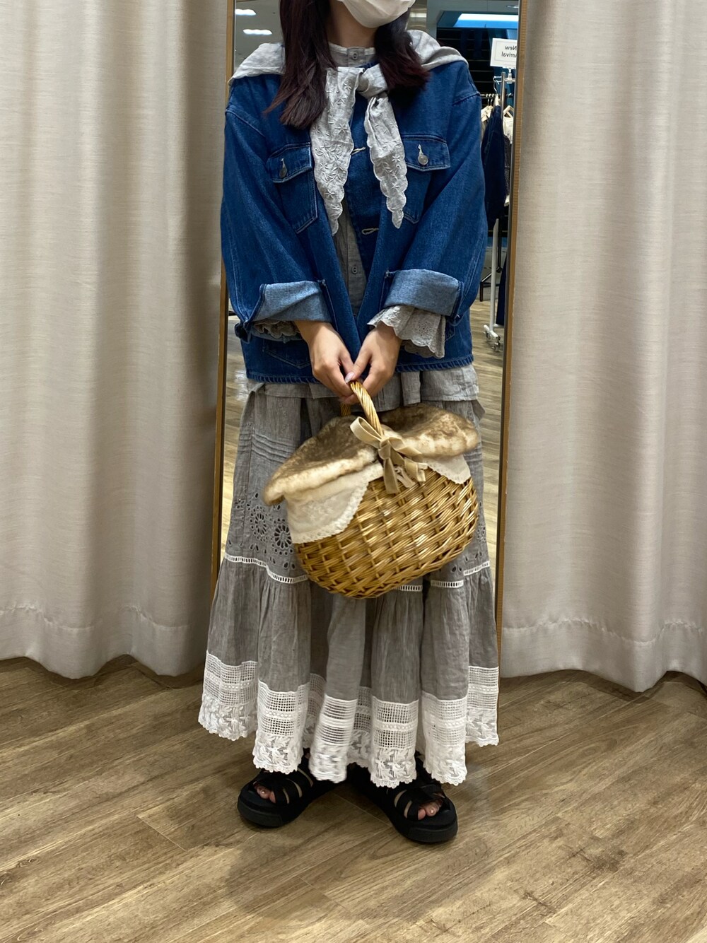 「Samansa Mos2、SM2、サマンサ モスモス(Samansa Mos2)、低身長コーデ、低身長、秋服、kazumiコラボ」｜「Samansa Mos2のアイテム（デニムジャケット、ブルー系）」を使った、i.さん（レディース・150cm）の夏コーディネートの1枚目の写真