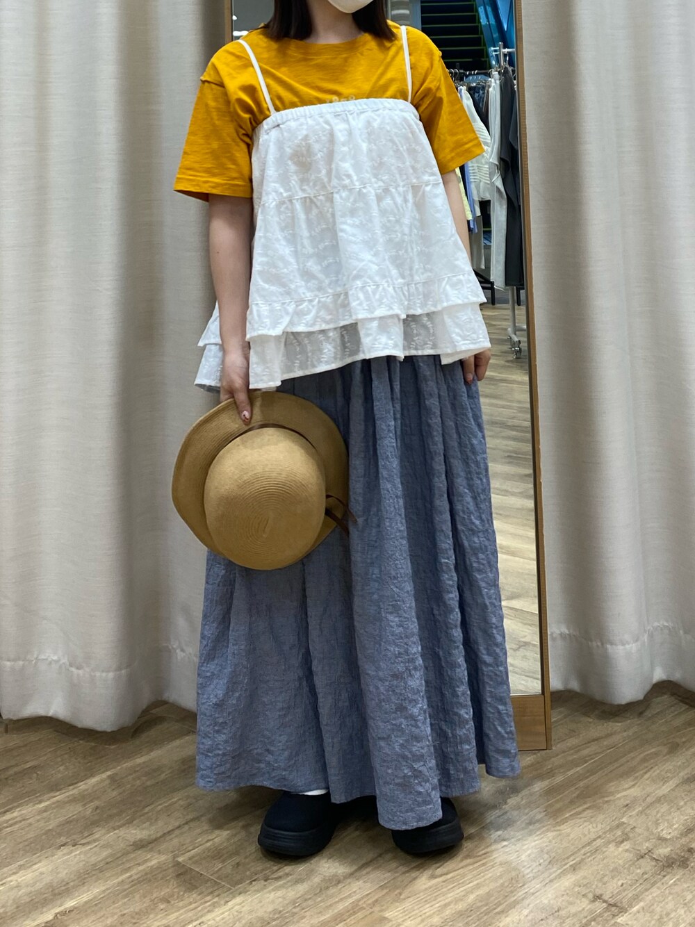 「Samansa Mos2、SM2、サマンサ モスモス(Samansa Mos2)、エスエムツー、レイヤードスタイル、低身長コーデ、低身長」｜「Samansa Mos2の◎柄アソートギャザースカート（スカート、グレー系）」を使った、i.さん（レディース・150cm）の春コーディネートの1枚目の写真