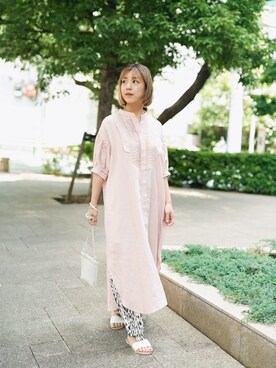 シャツワンピースを使った サーモンピンク のレディース人気ファッションコーディネート Wear