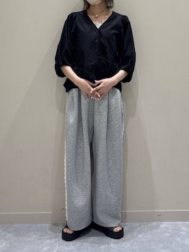 「LOWRYS FARM（ローリーズファーム）のカットイージーコクーンパンツ　292362（スウェットパンツ、グレー系）」を使った、yuicoさん（レディース・157cm）の春コーディネート
