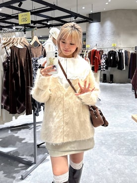 「LOWRYS FARM（ローリーズファーム）のシャギーロングＶカーディガン　595935（カーディガン/ボレロ）」を使った、yuicoさん（レディース・157cm）の秋コーディネート