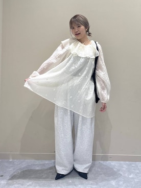 「LOWRYS FARM（ローリーズファーム）のカットイージーカーブパンツ 292362（スウェットパンツ、グレー系）」を使った、yuicoさん（レディース・157cm）の春コーディネート