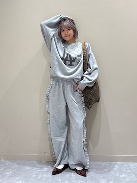 「アイテム（スウェットパンツ、シルバー系）」を使った、yuicoさん（レディース・157cm）の夏コーディネート
