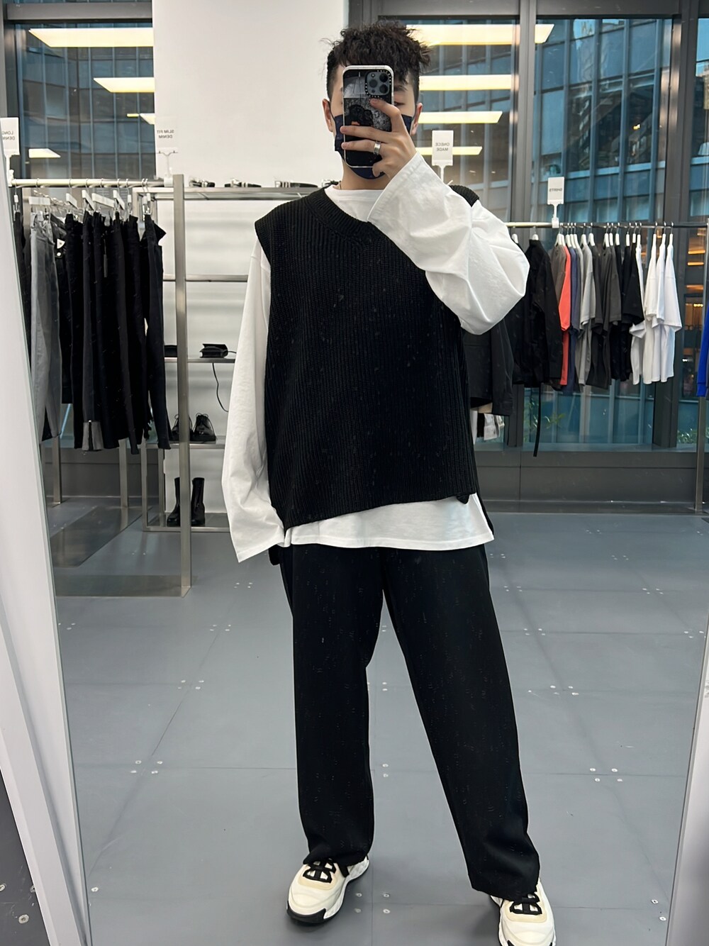 【スポーティーなコーデに♪】CHANEL スニーカー カジュアルコーデを楽しむ】CHANEL☆スニーカー☆大胆CCロゴ