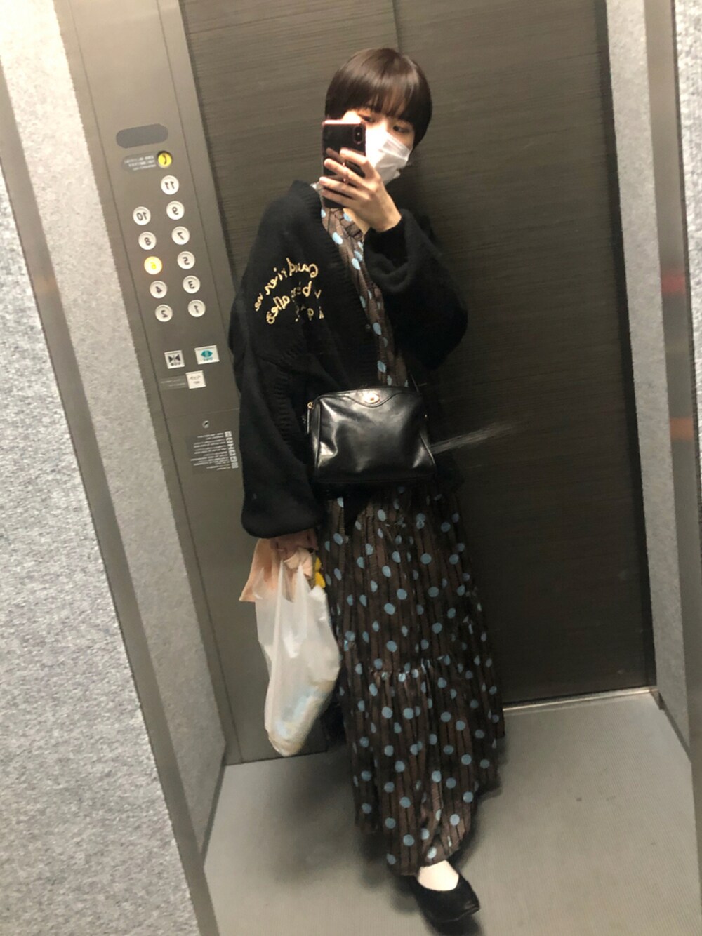 「LUCA/LADY LUCK LUCAのアイテム（ワンピース/ドレス、ブラウン系）」を使った、pipiさん（レディース・155cm）の冬コーディネートの1枚目の写真