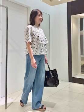 「UNTITLED（アンタイトル）の【洗える/前開きボタン】コモンプリントブラウス（シャツ/ブラウス、ホワイト系）」を使った、wostomoさん（レディース）の春コーディネート