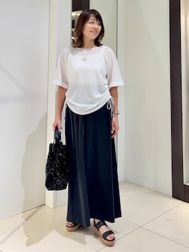 「UNTITLED（アンタイトル）のドロストプルオーバージャージ（Tシャツ/カットソー、ホワイト系）」を使った、wostomoさん（レディース）の夏コーディネート