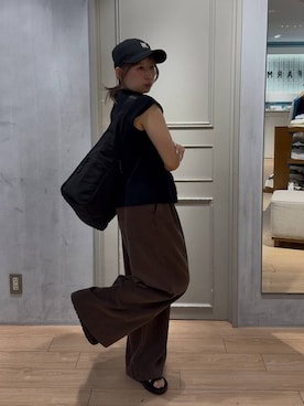 「LOWRYS FARM（ローリーズファーム）のマルチポケットショルダーＢＡＧ 1000269（ショルダーバッグ、ブラック系）」を使った、華笑さんの夏コーディネート