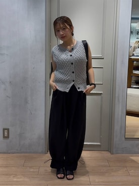「LOWRYS FARM（ローリーズファーム）の【接触冷感・UVカット】カットイージードロストパンツ 1044353（スウェットパンツ、ブラック系）」を使った、華笑さんの夏コーディネート
