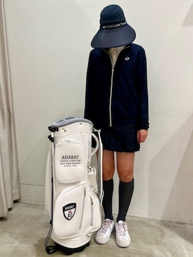 「adabat（アダバット）の2WAYワイドサンバイザー【UVカット】（ハット、ブラック系）」を使った、こまさん（レディース・165cm）の秋コーディネート