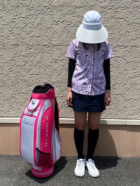 「adabat（アダバット）の【UVカット/ストレッチ】クールタッチクルーネックインナー（Tシャツ/カットソー、ブルー系）」を使った、こまさん（レディース・165cm）の夏コーディネート