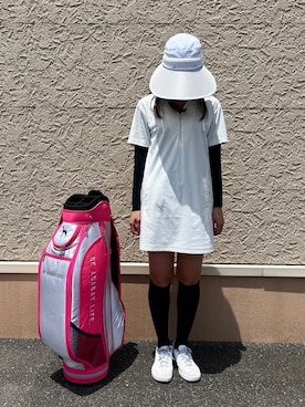 「adabat（アダバット）の【UVカット/ストレッチ】クールタッチクルーネックインナー（Tシャツ/カットソー、ブルー系）」を使った、こまさん（レディース・165cm）の夏コーディネート