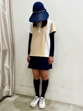 「adabat（アダバット）の2WAYワイドサンバイザー【UVカット】（ハット、ブルー系）」を使った、こまさん（レディース・165cm）の秋コーディネート