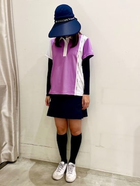 「adabat（アダバット）の2WAYワイドサンバイザー【UVカット】（ハット、ブルー系）」を使った、こまさん（レディース・165cm）の秋コーディネート