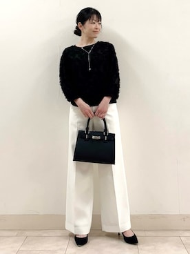 「INDIVI（インディヴィ）の【トレンド／華やか】フリンジカットジャカードトップス（シャツ/ブラウス、ブラック系）」を使った、wear20002660さん（レディース）の冬コーディネート