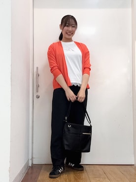「SHOO・LA・RUE（シューラルー）の【ひんやり/洗濯機可/S-LL】オンにもオフにも マルチに使えるボタンレスカーディガン（Cardigans、オレンジ系）」を使った、栗山 花凜さん（レディース）の夏コーディネート
