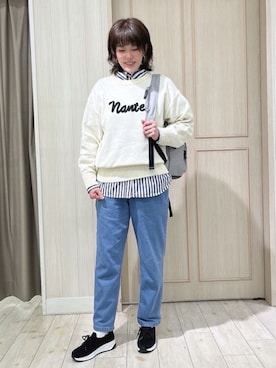 「SHOO・LA・RUE（シューラルー）の【洗える/S-LL/ちくちくしにくい】大人のための ロゴ入りスウェットライクニット（ニット/セーター、ホワイト系）」を使った、kaneさん（レディース・158cm）の冬コーディネート