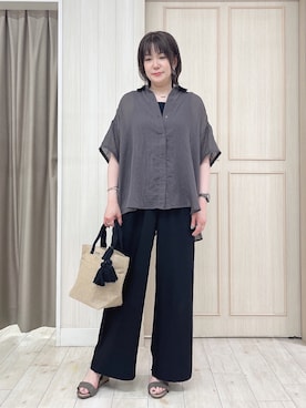 「SHOO・LA・RUE（シューラルー）の【体型カバー】ふんわり質感 やわらかこなれ5分袖シアーシャツ（シャツ/ブラウス、グレー系）」を使った、kaneさん（レディース・158cm）の春コーディネート