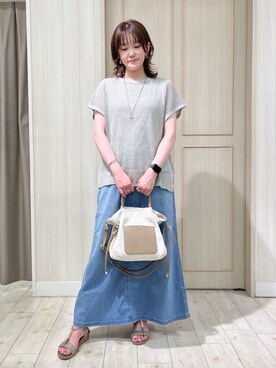 「SHOO・LA・RUE（シューラルー）の【洗える/S-LL】大人カジュアル デニムロングスカート（デニムスカート、ブルー系）」を使った、kaneさん（レディース・158cm）の夏コーディネート