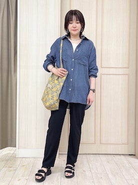 「SHOO・LA・RUE（シューラルー）の【UV/体型カバー/S-LL/綿100%】優しく透ける 柔らかシアーデニムシャツ（シャツ/ブラウス、ブルー系）」を使った、kaneさん（レディース・158cm）の夏コーディネート
