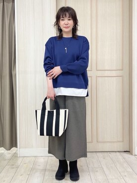 「SHOO・LA・RUE（シューラルー）の【S-LL/洗える】一枚で簡単こなれ見え スポンディッシュ 裾レイヤード風ニット【CIRCRIC】（ニット/セーター、ブルー系）」を使った、kaneさん（レディース・158cm）の秋コーディネート