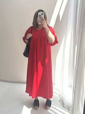 「nissen（ニッセン）の大きいサイズ＜けいこさんコラボ＞美ラクRUタッチ前後２WAYパフスリーブフレアロング丈ワンピース（ワンピース、レッド系）」を使った、kinakoさんさん（レディース・163cm）の夏コーディネート