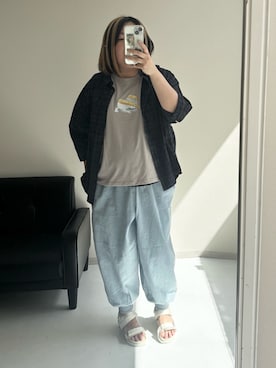 「nissen（ニッセン）の＜大きいサイズ＞楽ちんデニム裾リブパンツ（ゆったりヒップ）（パンツ、ブルー系）」を使った、kinakoさんさん（レディース・163cm）の春コーディネート