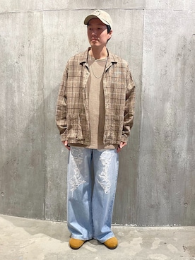 「JOURNAL STANDARD（ジャーナルスタンダード）のトランスファー デニム キャノン 5ポケ パンツ（デニムパンツ、ブルー系）」を使った、小山さん（メンズ・171cm）の春コーディネート