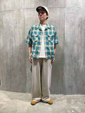 「JOURNAL STANDARD（ジャーナルスタンダード）のルーズ フィット フェード スウェット パンツ（スウェットパンツ、ベージュ系）」を使った、小山さん（メンズ・171cm）の春コーディネート