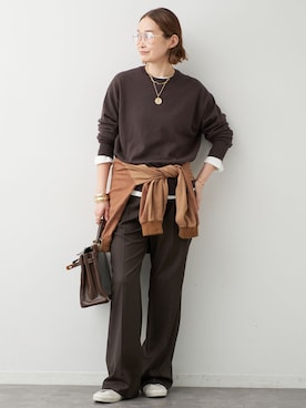 「ESSENTIAL（エッセンシャル）の*Essential フレアパンツ 1（スラックス、ブラウン系）」を使った、MIZUさん（レディース・162cm）の秋コーディネート