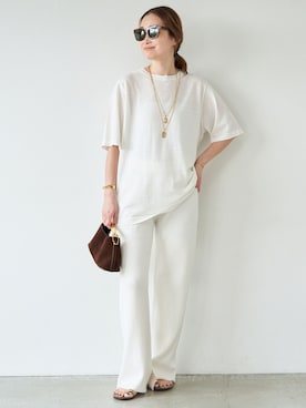 「Deuxieme Classe（ドゥーズィエムクラス）の*URBAN SemiFlare パンツ（其他褲裝、ホワイト系）」を使った、MIZUさん（レディース・162cm）の春コーディネート