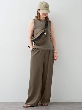 「Deuxieme Classe（ドゥーズィエムクラス）の*Effortless パンツ（其他褲裝、グリーン系）」を使った、MIZUさん（レディース・162cm）の夏コーディネート