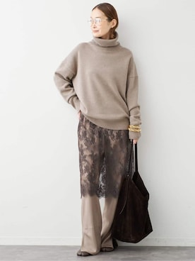「raspail（ラスパイユ）の【Raspail/ラスパイユ】STANDARD SILK PANTS（その他パンツ、イエロー系）」を使った、MIZUさん（レディース・162cm）の秋コーディネート