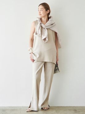 「raspail（ラスパイユ）の【Raspail/ラスパイユ】Standard Silk Pants（スラックス、ベージュ系）」を使った、MIZUさん（レディース・162cm）の春コーディネート