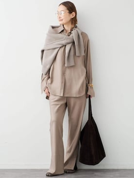 「raspail（ラスパイユ）の【Raspail/ラスパイユ】STANDARD SILK PANTS（その他パンツ、イエロー系）」を使った、MIZUさん（レディース・162cm）の秋コーディネート