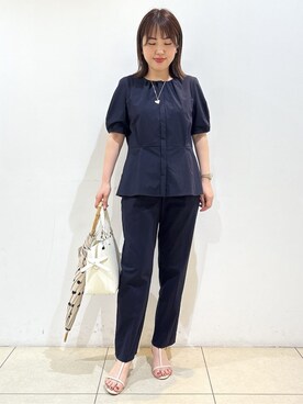 「アイテム（長傘、ベージュ系）」を使った、reoさん（レディース・157cm）の夏コーディネート