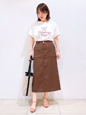 「Reflect（リフレクト）の【接触冷感】ラインアート刺繍Tシャツ（Tシャツ/カットソー、ホワイト系）」を使った、reoさん（レディース）の夏コーディネート