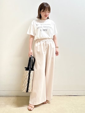 「Reflect（リフレクト）の【REGENCY WORKS／Reflect別注カラーあり】ロゴTシャツ（Tシャツ/カットソー、ホワイト系）」を使った、reoさん（レディース）の夏コーディネート