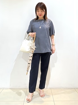 「アイテム（長傘、ベージュ系）」を使った、reoさん（レディース・157cm）の春コーディネート