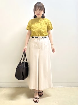 「Reflect（リフレクト）の【通勤◎】カットワーク刺繍レース シャツブラウス（シャツ/ブラウス、イエロー系）」を使った、reoさん（レディース）の秋コーディネート