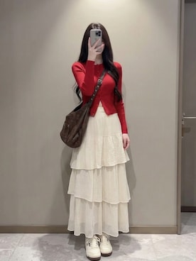 「LOWRYS FARM（ローリーズファーム）のアイテム（スカート、ホワイト系）」を使った、yujinno0umnさん（レディース・167cm）の春コーディネート