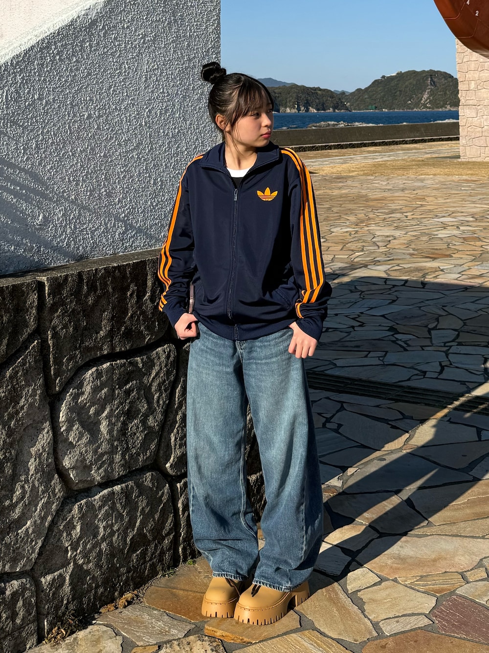 uran｜adidasのジャージを使った冬コーディネート - WEAR