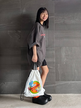 「Vipoa（ヴィポア）のVolume clog shoes（サンダル）」を使った、uranさん（キッズ・144cm）の夏コーディネート