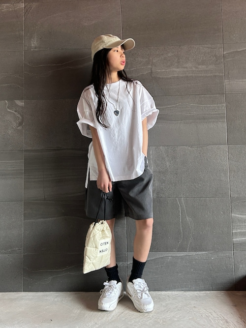 虎グラフィック onitsuka tiger オニツカタイガー MIDDLE SOCKS Onitsuka Tiger - Onitsuka Tiger added a new photo.