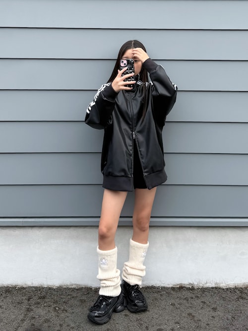 「adidas(アディダス)のプレザー3Sトラックトップ / ジャージ / アディダスオリジナルス adidas Originals(ジャージ)」を使った、uranさん(キッズ・150cm)の秋コーディネート