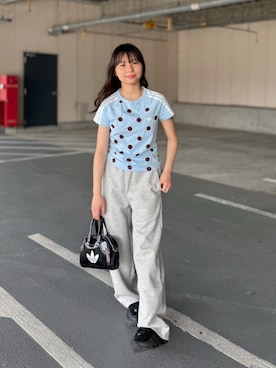 「adidas（アディダス）のアイテム（トップス）」を使った、uranさん（キッズ・149cm）の春コーディネート