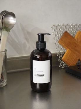 「アイテム（コスメキット/ギフトセット）」を使った、Haruka Kotakiさん（レディース・156cm）の秋コーディネート